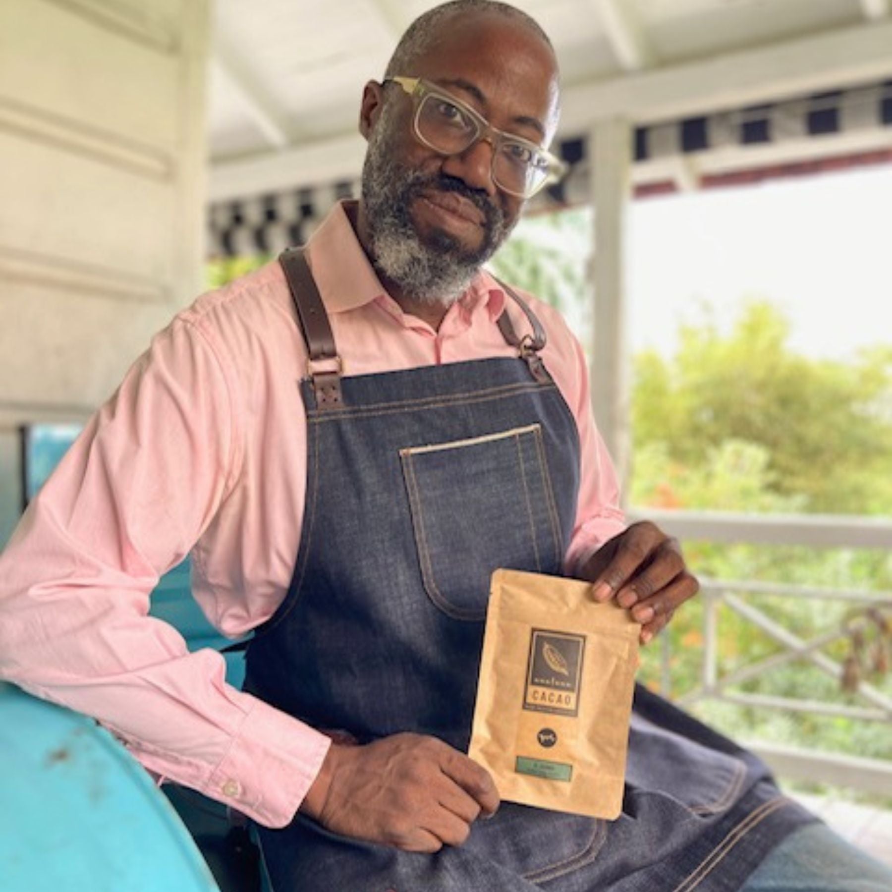 One One Cacao, Jamaica - Nick Davis - Vegan Dark & White Chocolate